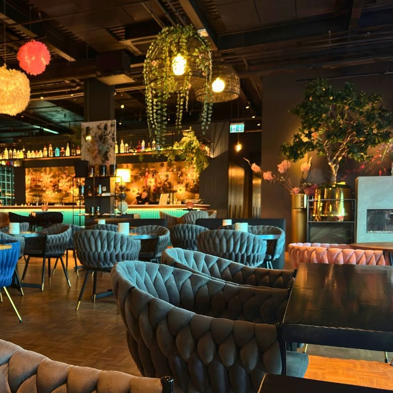 Restaurants & Hospitality